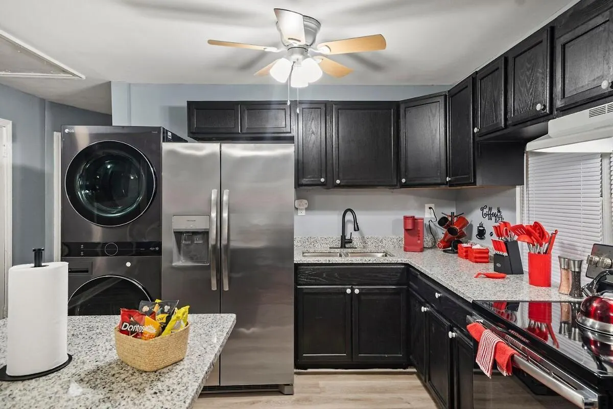 Central Rva Home 4 Bed, 3 Bath Getaway! Richmond USA